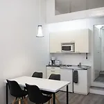 Ξενοδοχείο με διαμερίσματα Innotelli